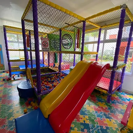 Apartamento em Praia da Enseada-2